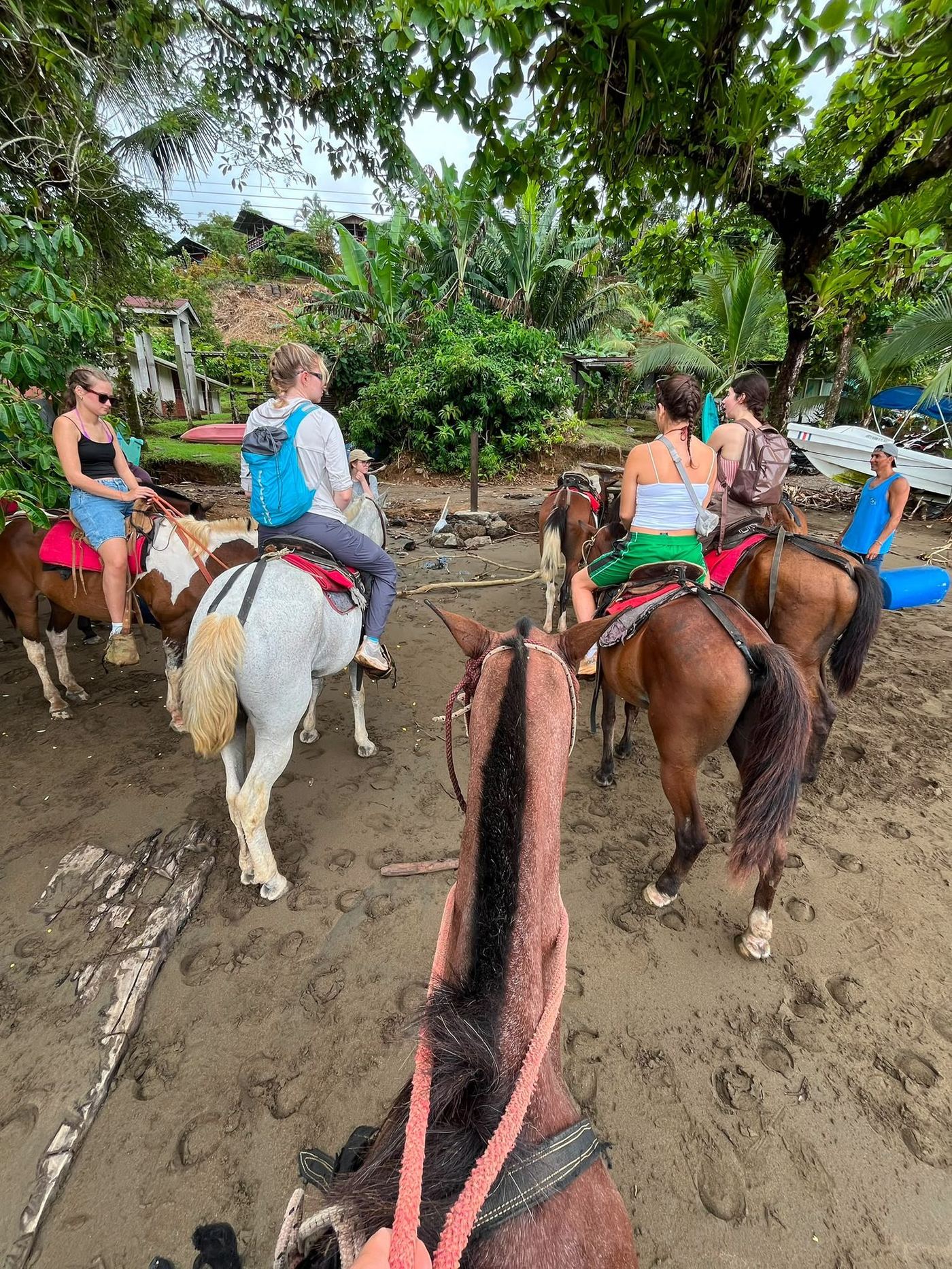 A caballo con el grupo